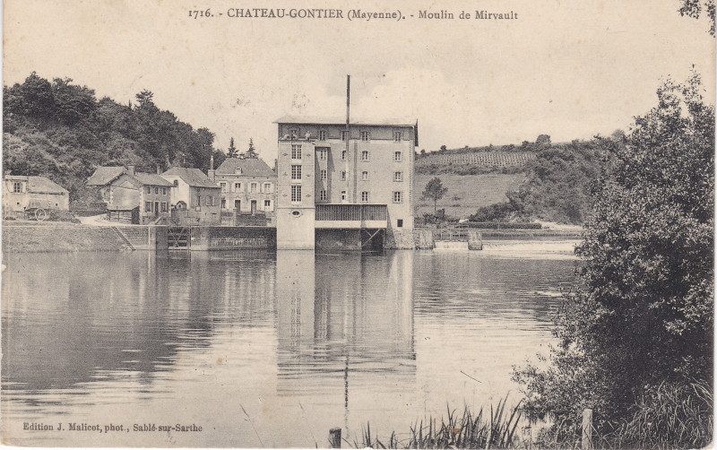 Carte postale ancienne Moulin de Mirvault à Château-Gontier-sur-Mayenne