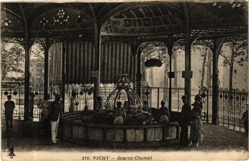 Carte postale ancienne Vichy Source Chomel à Vichy