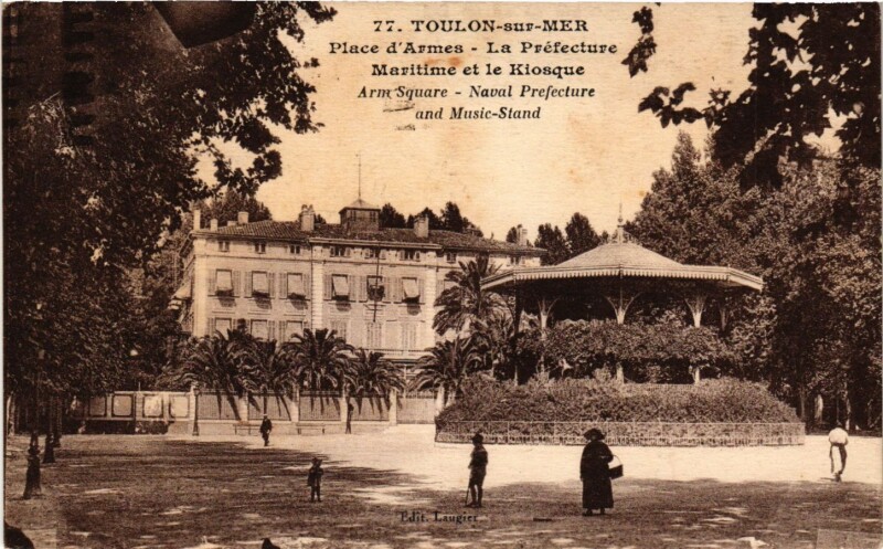 Carte postale ancienne Toulon - Place d'Armes à Toulon