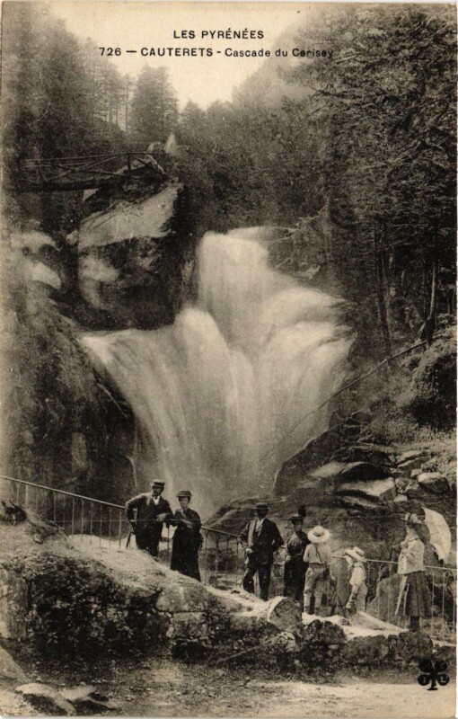 Carte postale ancienne Cauterets - Cascade du Cerisey à Cauterets