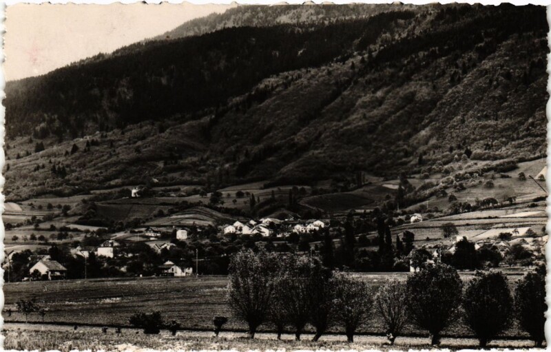 Carte postale ancienne Saint-Cergues - Vue générale à Saint-Cergues