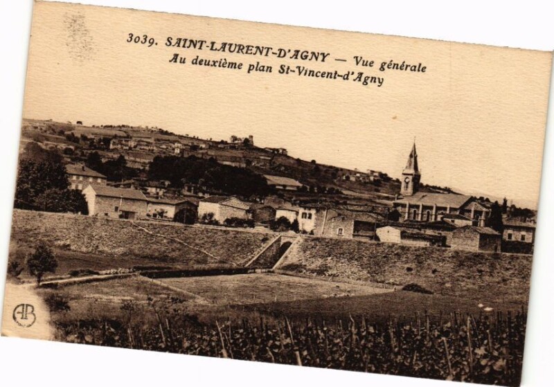 Carte postale ancienne Saint-Laurent d'Agny-Vue générale à Saint-Laurent-d'Agny