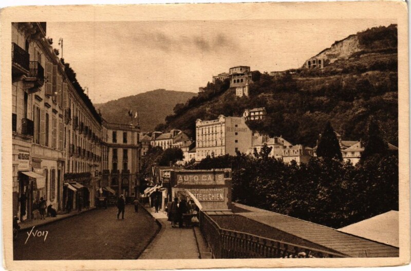 Carte postale ancienne Royat - Boulevard bazin à Royat