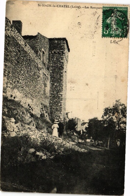 Carte postale ancienne Saint-Haon-le-Chatel -Les Remparts