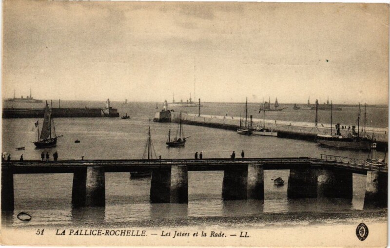 Carte postale ancienne La Pallice-Rochelle - Les Jetées et la Rade