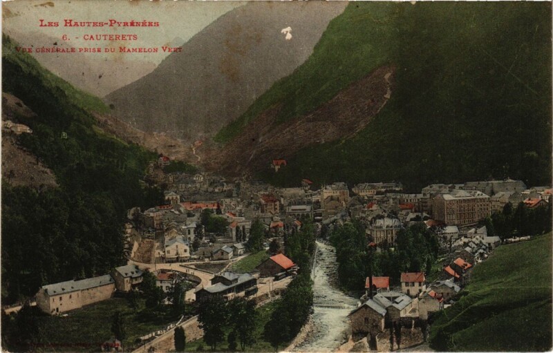 Carte postale ancienne Cauterets - Vue générale prise du Mamelon Vert à Cauterets