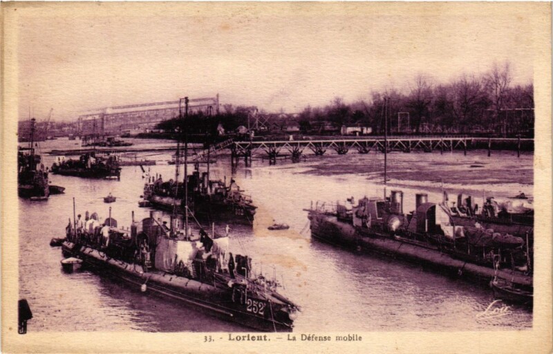 Carte postale ancienne Lorient - La Defense mobile à Lorient
