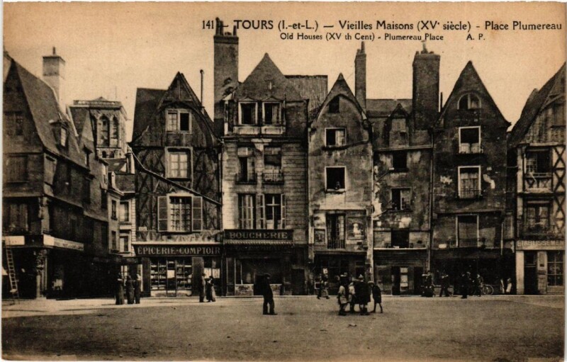 Carte postale ancienne Tours Vieilles Maisons - Place Plumereau à Tours