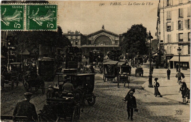 Carte postale ancienne Paris 10e - La Gare de l'Est à Paris 10e