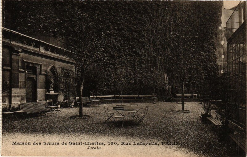 Carte postale ancienne Paris 10e - Maison des Soeurs Saint-Charles à Paris 10e