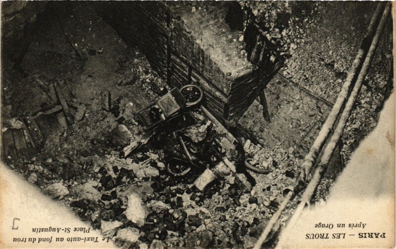 Carte postale ancienne Paris 8e Les Trous - Apres un Orage à Paris 8e