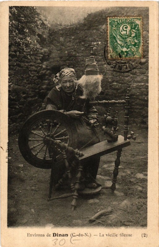 Carte postale ancienne Dinan - Env. - La Vieille Fileuse - Folklore - Type à Dinan