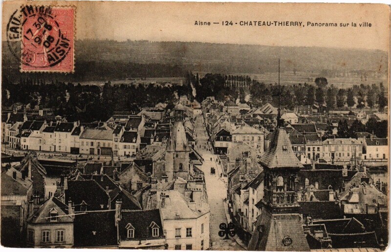 Carte postale ancienne Aisne Chateau-Thierry Panorama sur la ville