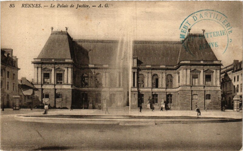 Carte postale ancienne Rennes - Le Palais du Justice à Rennes