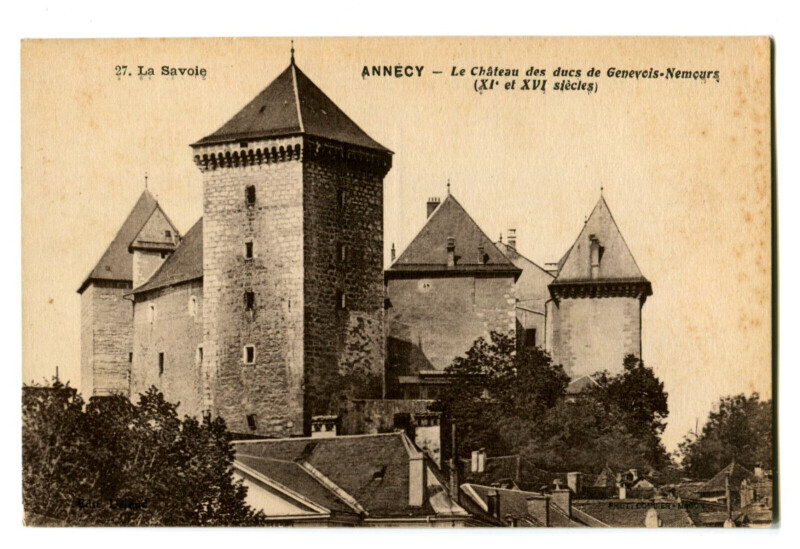 Carte postale ancienne Haute-Savoie Annecy Le Château des Ducs de Genevois-Nemours à Annecy