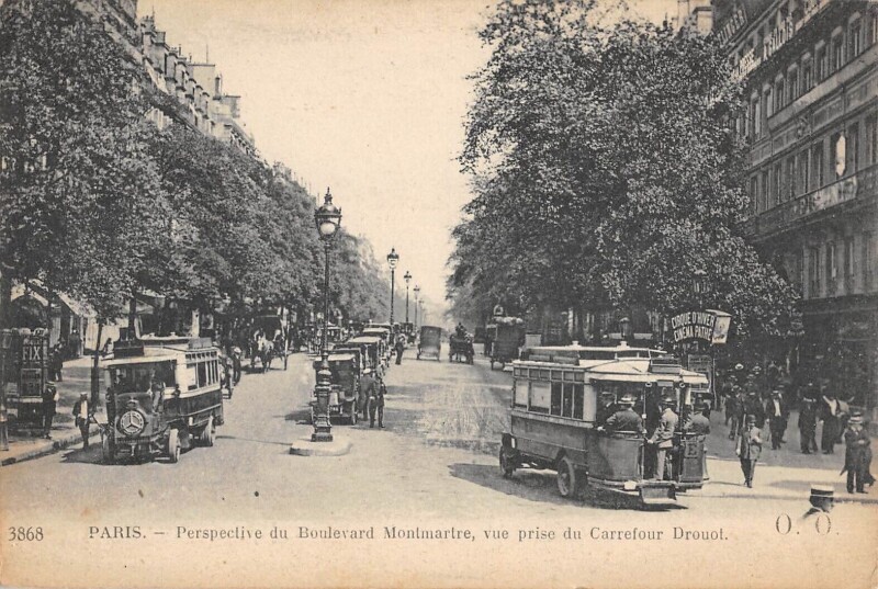 Carte postale ancienne Paris IXe Perspective Du Boulevard Montmartre Vue Prise Du Carrefour Drou à Paris 9e