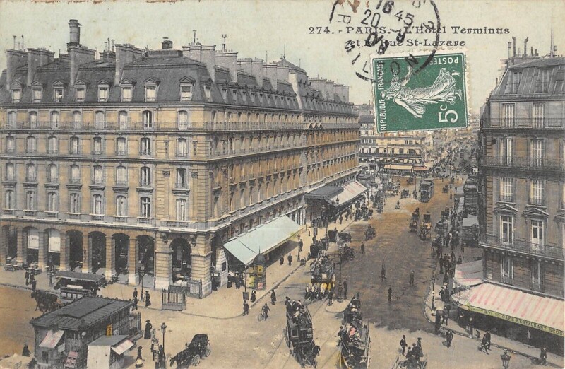 Carte postale ancienne Paris IXe L'Hotel Terminus Et La Rue Saint Lazare à Paris 9e