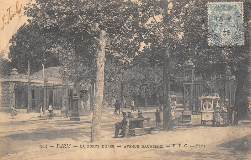 Carte postale ancienne Paris XIIe La Porte Doree Avenue Daumesnil à Paris 12e