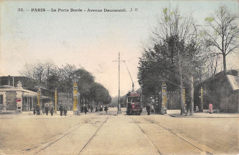 Carte postale ancienne Paris XIIe La Porte Doree Avenue Daumesnil à Paris 12e