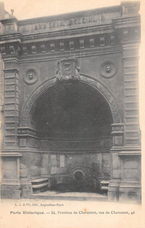 Carte postale ancienne Fontaine de Charenton, rue de Charenton, 46 à Paris 12e