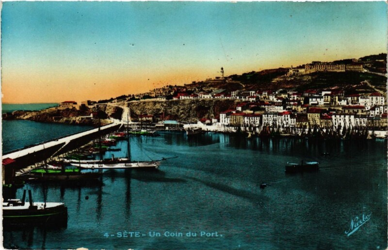 Carte postale ancienne Sete - Un Coin du Port à Sète