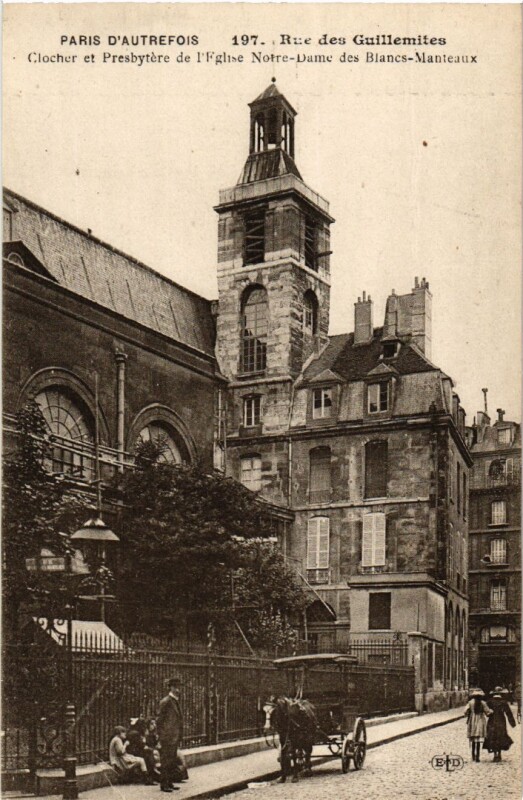 Carte postale ancienne Paris d'autrefois 4e rue des Guillemites. Clocher et Presbytere à Paris 4e