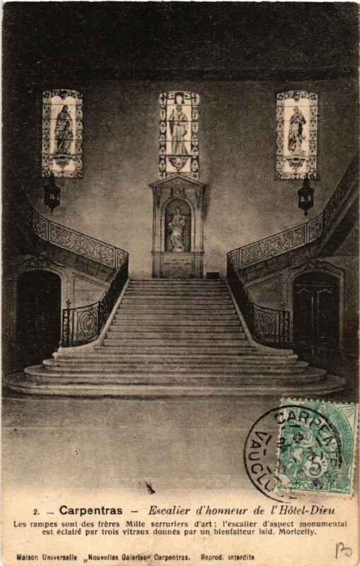 Carte postale ancienne Carpentras - Escalier d'honneur de l'Hotel-Dieu à Carpentras