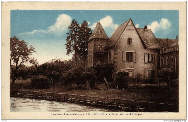 Carte postale ancienne Delle Villa et Caisse d'Epargne à Delle