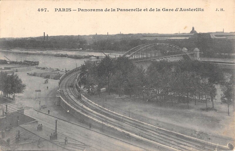 Carte postale ancienne Paris Panorama De La Passerelle Et Gare D'Austerlitz