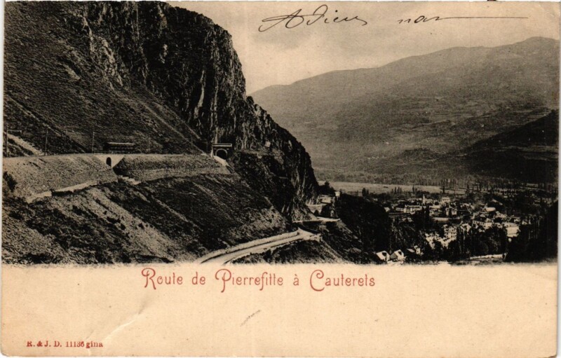 Carte postale ancienne Cauterets Route de Pierrefitte à Cauterets