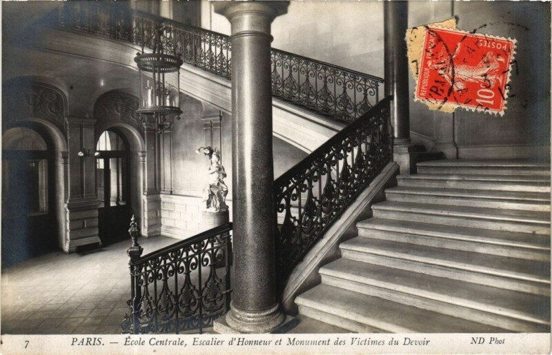 Carte postale ancienne Paris 3e Ecole Centrale Escalier d'honneur à Paris 3e