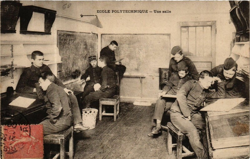 Carte postale ancienne Paris 5e Ecole Polytechnique Une salle à Paris 5e