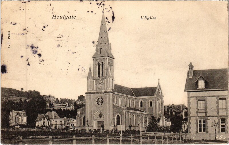 Carte postale ancienne Houlgate L'Eglise à Houlgate