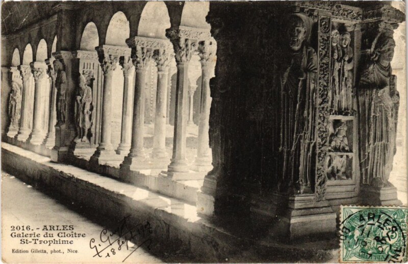 Carte postale ancienne Arles Galerie du Cloitre Saint-Trophime à Arles