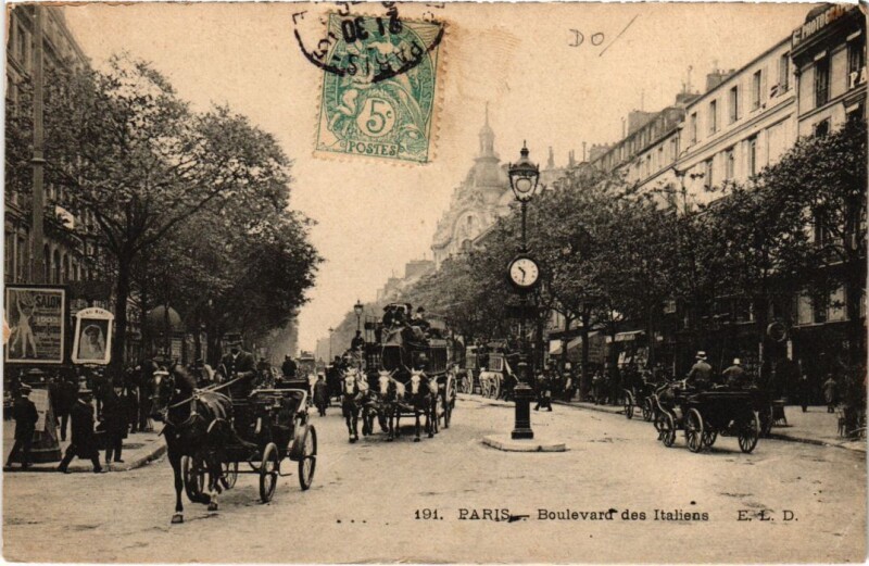 Carte postale ancienne Paris 2e Boulevard des Italiens à Paris 2e