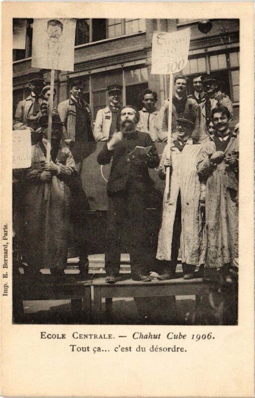 Carte postale ancienne Paris 3e Ecole Centrale Chahut Cube 1906 Tout ca à Paris 3e