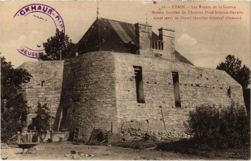 Carte postale ancienne Etain - Ruines - Maison Fortifiee de l'Avenue Prud-homme-Havette à Étain