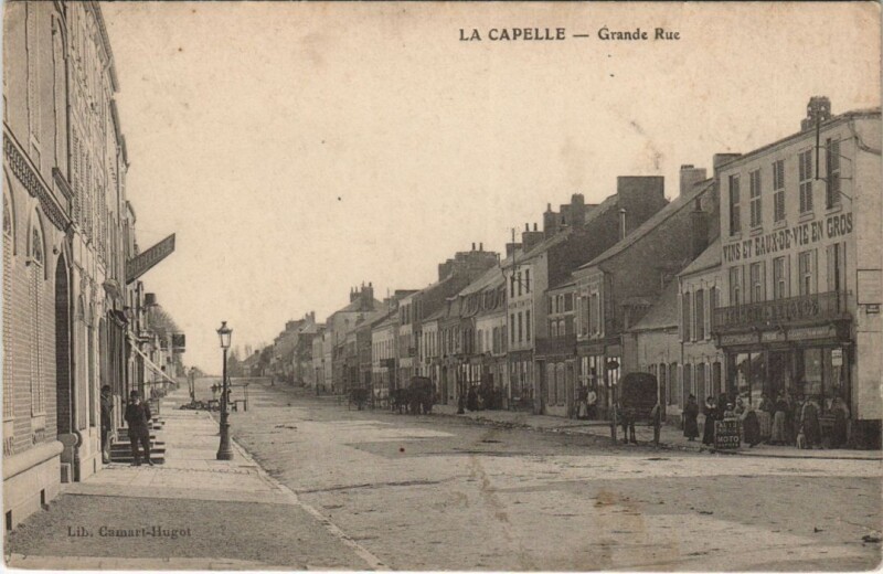 Carte postale ancienne La Capelle Grande Rue à La Capelle