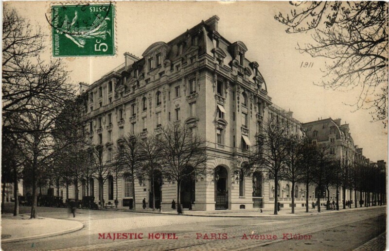 Carte postale ancienne Majestic Hôtel - Avenue Kléber à Paris 16e