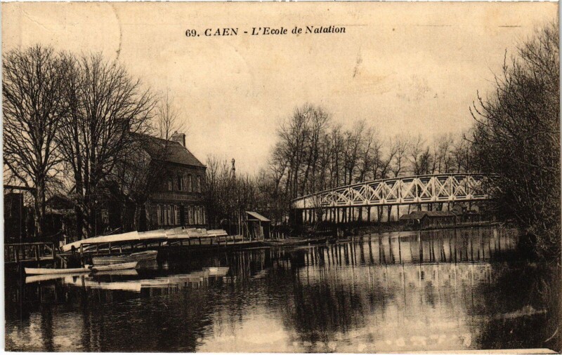 Carte postale ancienne Caen L'Ecole de Natation