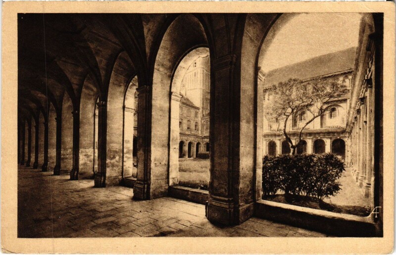 Carte postale ancienne Caen Lycee Malherbe - Le Cloitre