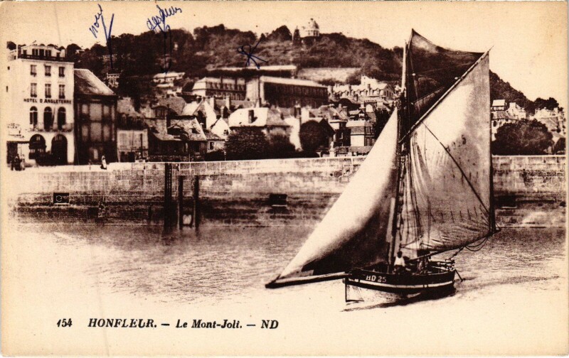 Carte postale ancienne Honfleur Le Mont-Joli à Honfleur