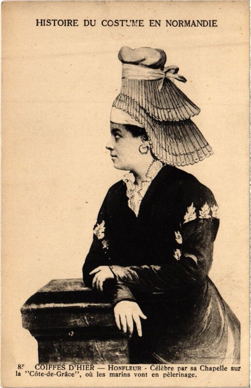 Carte postale ancienne Honfleur Coiffes d'Hier - Femme - Type à Honfleur