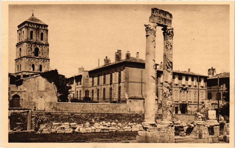 Carte postale ancienne Arles Theatre Antique à Arles