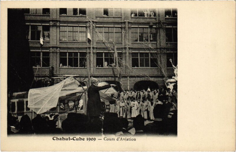 Carte postale ancienne Paris 3e Ecole Centrale Chahut Cube 1909 Cours d'Aviation à Paris 3e