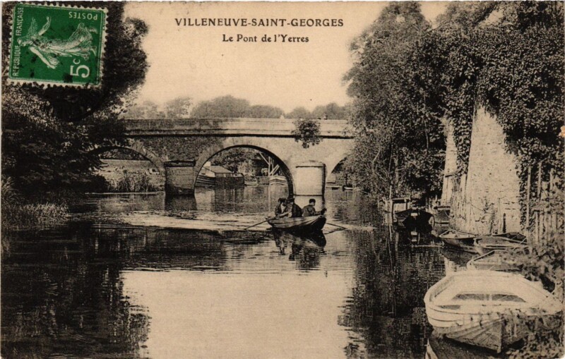 Carte postale ancienne Villeneuve-Saint-Georges Le Pont de l'Yerres à Villeneuve-Saint-Georges