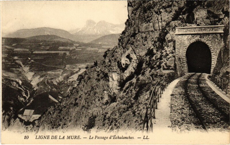 Carte postale ancienne Ligne de La Mure Le Passage d'Echalanches