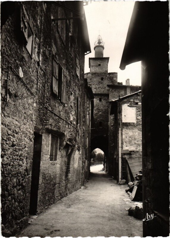 Carte postale ancienne Castellane Route Napoleon La vieille Tour de l'Horloge à Castellane