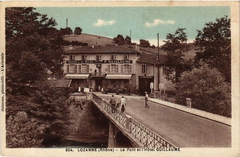 Carte postale ancienne Lozanne Le Pont et l'Hotel Guillaume à Lozanne