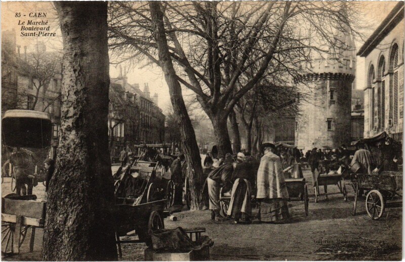 Carte postale ancienne Caen Le Marche - Boulevard Saint-Pierre
